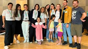 Besample Leaders and kids